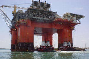 BP's Atlantis heads to the Gulf in August 2006. (Flickr user:</p><p>munchicken)