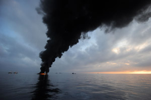 http://www.propublica.org/images/ngen/gypsy_image_lead_ngen/uscg_burn_oil_spill_300x200_121115.jpg