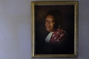 A portrait of Lillie Alexander, who went into cardiac arrest while on dialysis at a clinic in Annapolis, Maryland. The 72-year-old went without oxygen for about six minutes as staffers struggled to locate and use commonplace breathing equipment. Alexander died eight days later. (Ricky Carioti/The Washington Post)